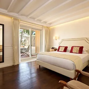 Degli Artisti 4*, Rome Italy